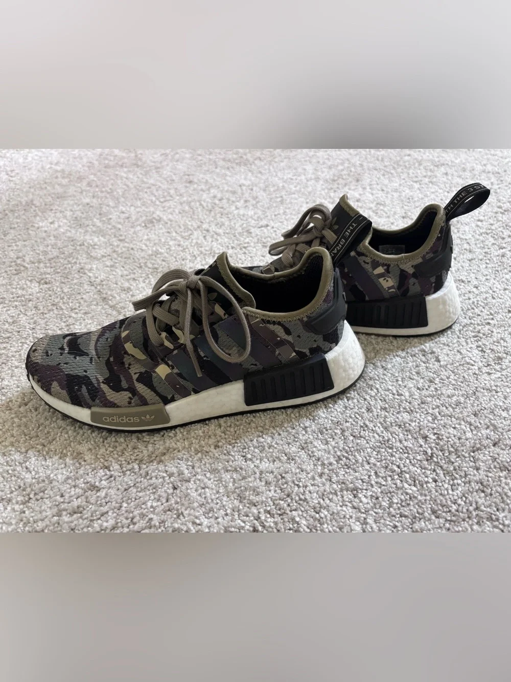 adidas NMD R1 Gym Shoes Men 7 or Women 8.5 Camo